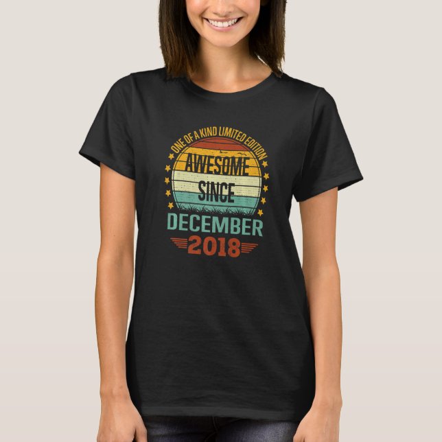 4 Jahre Phantastisch seit Dezember 2018 4. Geburts T-Shirt (Vorderseite)