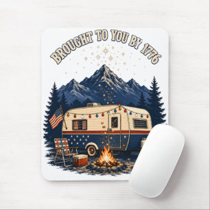4. Juli Campinganhänger Berge Mousepad