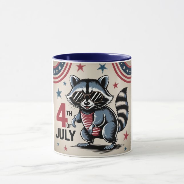 "4. Juli" Cool Raccoon Patriotic Tasse (Zentrum)