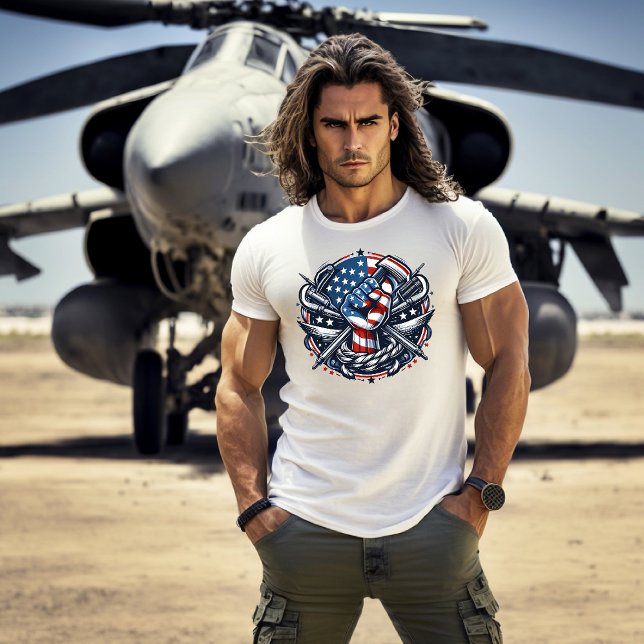 4. Juli Fight Fist T-Shirt (Von Creator hochgeladen)