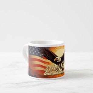 4. Juli – Majestätischer Adler und Feuerwerk-Tribu Espressotasse