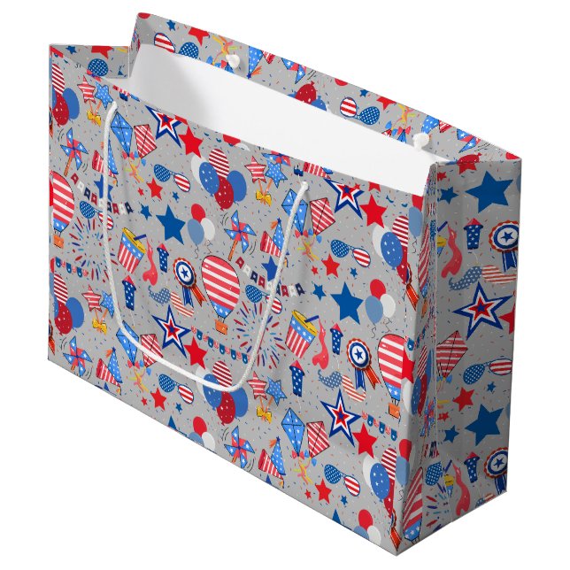 4. Juli Muster 04x4 LGrey BG Große Geschenktüte (Vorderseite Schrägansicht)