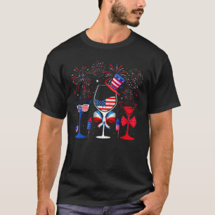 4. Juli Rot Weiß Blau Weingläser Feuerwerk T-Shirt