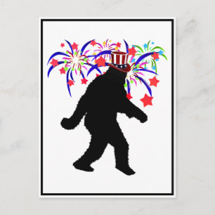 4. Juli Squatchin' w/Fireworks Postkarte