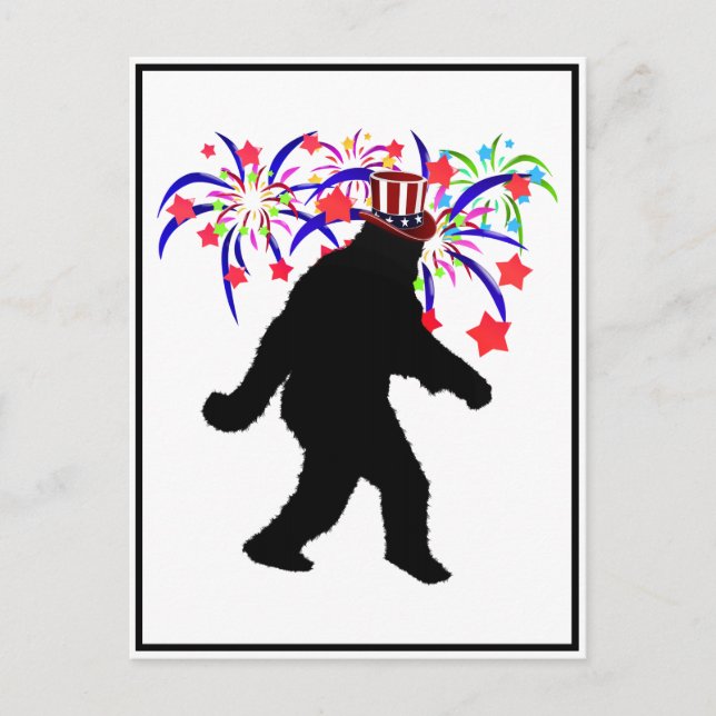 4. Juli Squatchin' w/Fireworks Postkarte (Vorderseite)