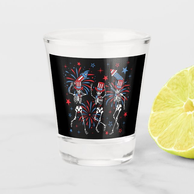 4. Juli Tanzskelette Schnapsglas (Vorderseite)