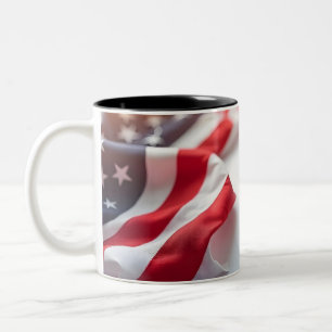 4. Juli Unabhängigkeitstag Patriotisches Design Zweifarbige Tasse
