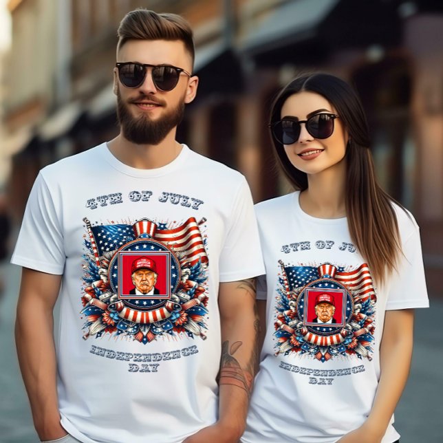 4. Juli Unabhängigkeitstag Präsident Trump T-Shirt (Von Creator hochgeladen)