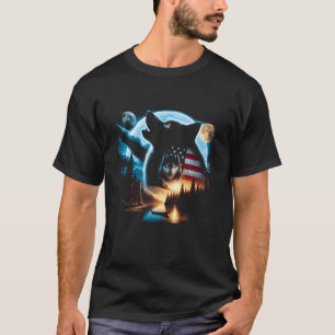 4. Juli Wolfheulender Mond Amerikanische Flagge Na T-Shirt