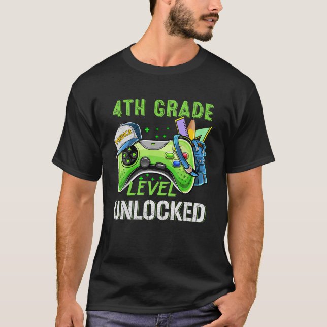 4. Klasse "Unlocks Apparel First Day School" T-Shirt (Vorderseite)