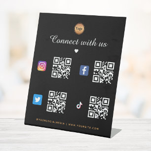 4 Social Media Qr Code Gold Logo TikTok Facebook Sockelschild