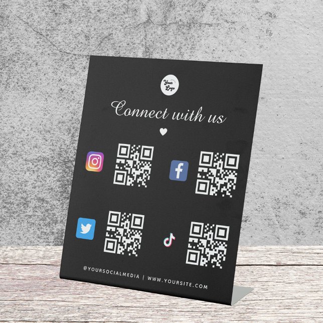 4 Social Media Qr Code Schwarzes Logo TikTok Faceb Sockelschild (Von Creator hochgeladen)