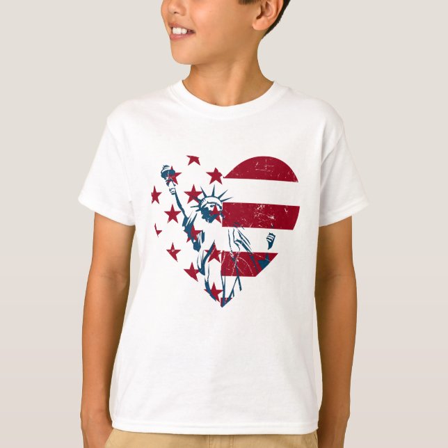 4. von Juli-Freiheits-Statue-Herz US-Flagge T-Shirt (Vorderseite)