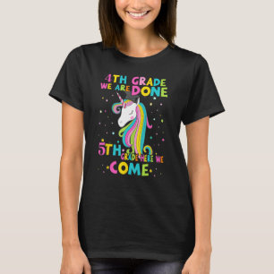 4TH GRADE Abschluss Magical Unicorn 5TH GRADE Ihr T-Shirt