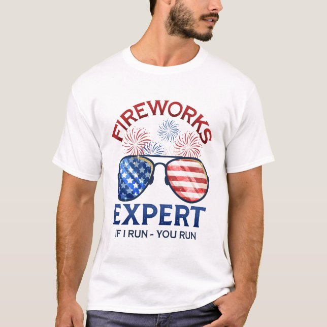 4th of July Fireworks Expert T-Shirt (Vorderseite)