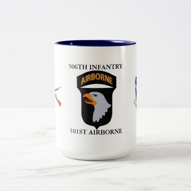 506TH INFANTERIE-TASSE ZWEIFARBIGE TASSE (Mittel)
