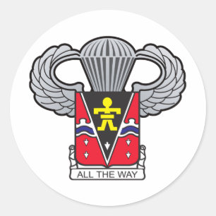 509th Im Flugzeug Wappen mit im Flugzeug Flügeln Runder Aufkleber