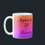 50 And Fabulous Birthday Pink Purple Glitter Black Kaffeetasse<br><div class="desc">Mit hübschem,  gürtelnem und wunderschönem rosa lila glitzernden Hintergrund und personalisierter Textvorlage für den Namen,  den Sie bearbeiten können,  ist dies perfekt für die 50. Geburtstagsfeiern oder Geschenke!</div>