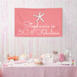 50 Fabulous Birthday Starfish Beach Lachs Pink Banner<br><div class="desc">Entworfen für den 50 und fabelhaften Geburtstag in lachsfarbenen Hintergrund mit Sternenfisch-Design! Anpassen,  indem Sie die Textvorlage für den gewollt Namen bearbeiten.</div>