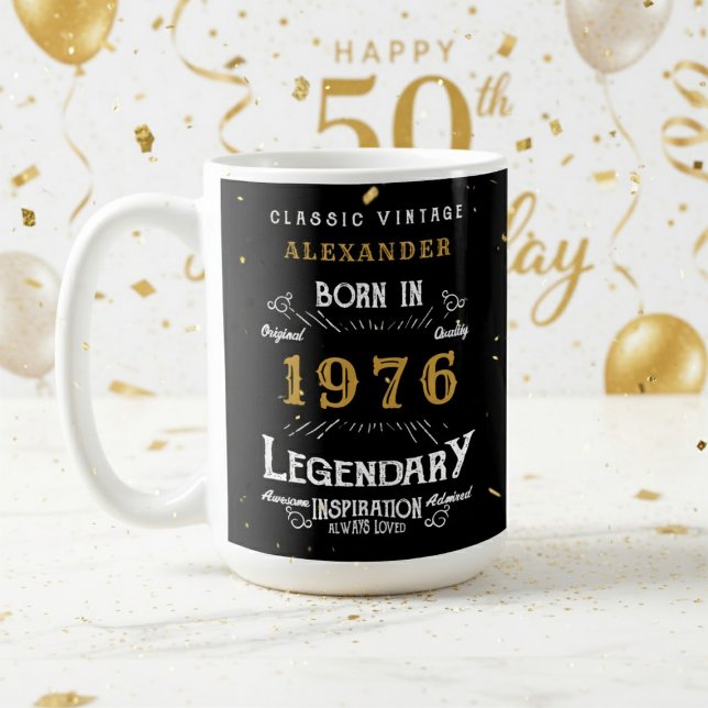50. Geburtstag 1976 Legendäre Retro Kaffeetasse (1976 coffee mug on a white and gold background.)
