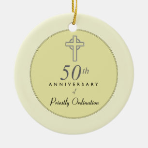 50. Geburtstag des Priesters mit dem besessenen Kr Keramik Ornament