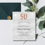 50. Geburtstag Silbergoldene Rose<br><div class="desc">Eine moderne,  stilvolle und glamouröse Einladung zu einer 50. Geburtstagsfeier. Ein silbernes Imitat mit Glitzer-Staub. Personalisieren Sie Ihren Namen und Ihre Party-Daten und fügen Sie diese hinzu. Nummer 50 ist mit einer Rose Gold Ballon Stil Schriftart geschrieben,  Skript.</div>