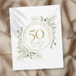 50. Hochzeitstag Goldgrün Wasserfarbe Fleecedecke<br><div class="desc">Mit seiner zarten,  sanften Aquarelllandschaft und seiner schicken botanischen 50. Hochzeitssliedsdecke kann diese elegante Fleecedecke mit ihren goldenen Jubiläumsdetails in eleganter Goldtypografie personalisiert werden. Entwickelt von Thisisnotme©</div>