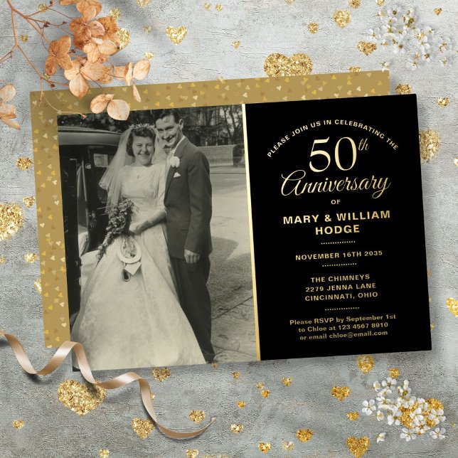50. Jahrestag Hochzeit Foto Black and Gold Folieneinladung (50th Anniversary Wedding Photo Black And Gold Foil Invitation)
