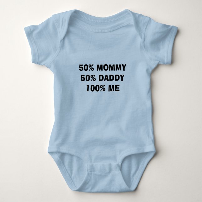 50% MOMMY50% VATI 100% ICH BABY STRAMPLER (Vorderseite)