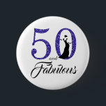 50 und fabelhafte Geburtstagsparty Button<br><div class="desc">Feiern Sie mit diesem eleganten 50. Geburtstagsdesign 50. 50 und fabelhaft in dunkelblauem Glitzer und Schwarz-Weiß mit tanzender Silhouette. Matching Produkte und andere Farben sind in unserem Shop erhältlich. Kundenspezifische Anfragen sind willkommen.</div>