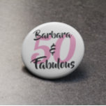 50 und fabelhafte Personalisierte Geburtstagsparty<br><div class="desc">Feiern Sie mit diesem coolen 50. Geburtstagsdesign 50. Das Wort 50 ist in rosa Text und der Name & Fabulous in schwarzem Text. Sie können dieses Geschenk personalisieren, indem Sie den Namen, das Alter und die Schriftart-Farben ändern, um was immer Sie wollen. Bitte sehen Sie sich unsere passenden Papierprodukte, Geschenkverpackungen,...</div>