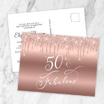 50 und fabelhafte Rose Gold Glitzer Geburtstagspar Einladungspostkarte<br><div class="desc">Chic 50. Geburtstag Party Postkarte Einladung. "50 & Fabulous" ist in einem eleganten weißen Skript vor einer Rose goldener Hintergrund geschrieben und Rose Gold Imitate Glitzer tropft von oben. Einfach mit ihrem Namen und den Details zum 50. Geburtstag auf der Rückseite personalisieren.</div>