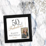 50 und fabelhaftes Elegant 50. Geburtstag Foto Erinnerungskiste<br><div class="desc">50 und fabelhafte Elegant 50. Geburtstag Foto Geschenkboxen. Fügen Sie Ihren Namen und Ihr Foto hinzu.</div>