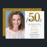 50 und fabelhaftes elegantes Gold Black Birthday F Einladung<br><div class="desc">Dieses elegante Drehbuch 50 und fabelhafte Goldstars konfetti Geburtstagseinladung kann mit Ihrem Geburtstagsparty Details Set in modernem Text und speziellem Foto personalisiert werden. Das Gegenteil hat die passenden Goldsterne Konfetti auf einem zusätzlichen goldenen Hintergrund. von Thisisnotme© entwickelt</div>