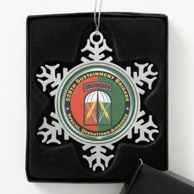 528. Nachhaltigkeitsbrigade Schneeflocken Zinn-Ornament (Box)