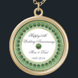 55. Hochzeitstag Vergoldete Kette<br><div class="desc">Ein Digitalbcon-Bilddesign mit smaragdgrünem Farbthema mit einer Vielzahl von individuellen Bildern,  Formen,  Mustern und Stilen in dieser einzigartigen "Emerald Wedding Anniversary"-Kette. Dieses elegante und farbenfrohe Design ist das ideale Geschenk für das Jubiläum der Ehefrau oder als Geschenk für die Familie und Freunde,  wie zu diesem unvergesslichen Ereignis eingeladen.</div>