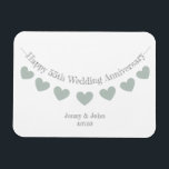 55. Smaragdfarbener Hochzeitstag Magnet<br><div class="desc">55. Emerald personalisiert Hochzeitstag Magnet. Dieses moderne und elegante Design zeigt grüne bunting,  die lautet: "Happy 55 th wedding Jahrestag" & beinhaltet Platz für den Namen des glücklichen Paares,  sowie ihr Heiratsdatum. Der gesamte Text kann individuell angepasst werden. In diesem hübschen Design ist auch eine passende Karte verfügbar.</div>