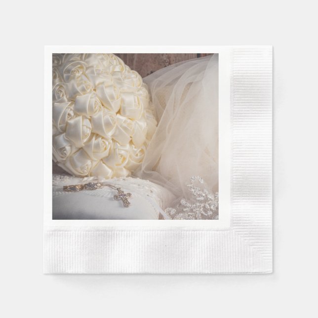 5882-Bouquet mit Rings, Veil & Cross Serviette (Vorderseite)