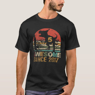 5-jähriger Kinderjunge Phantastisch seit 2017 5. G T-Shirt