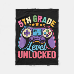 5. Klasse freigeschaltetes Shirt – Gamer zurück zu Fleecedecke