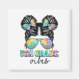 5. Klasse Vibes Messy Hair Bun Girl Ck zur Schule  Magnet