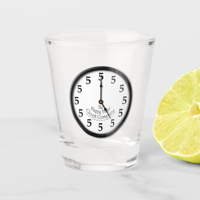 5 Uhr ist glückliche Stunde Schnapsglas (Vorderseite)