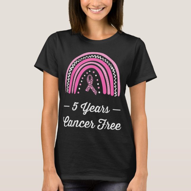 5 Years Breast Cancer Survivor  T-Shirt (Vorderseite)