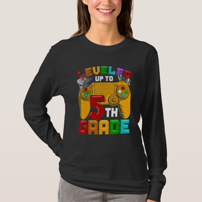 5th Grade Gamer Leveled Up To Of Fifth Grade Back  T-Shirt (Vorderseite)