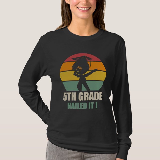 5Th Grade Nailed It  Graduation Dab 2021 T-Shirt (Vorderseite)
