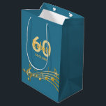 60. Aquamarines blaues Grün des Mittlere Geschenktüte<br><div class="desc">Hintergrund des aquamarinen,  blauen Grüns mit ImitatgoldMusiknoten für einen 60. Geburtstag. Vorlagen für das Alter 60,  Namen und Datum.  Der Name wird in ein Hand-mit Buchstaben gekennzeichnetes Artskript geschrieben.  Goldene Buchstaben und Zahl.</div>