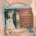 60. Diamond Wedding Anniversary Foto Rustikales Ho Einladung<br><div class="desc">Personalisieren Sie Ihre Lieblings-Hochzeitsfeier mit Ihrem besonderen 60. Diamantenjubiläum Details in schicker Typografie auf rustikalem Holzpaneelenhintergrund. Auf der Rückseite befinden sich Liebe Herzkonfetti. Entwickelt von Thisisnotme©</div>