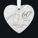 60. Diamond Wedding Anniversary Keepake Ornament<br><div class="desc">60. Diamond Hochzeitstag Keepake Design Ornament. Dieses schöne Ornament wird ein Hit mit diesem speziellen Paar oder Person(en) sein. Es würde auch für alle anderen Veranstaltungen oder Veranstaltungen wie Verlobung, Hochzeit, Geburtstag, Abschluss, Ruhestand, etc. gut funktionieren, indem es einfach den Wortlaut ändert. Ein modernes Design, das Sie individuell gestalten können....</div>