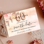 60. Geburtstag Pampas Rose Goldfloralen Save The Date<br><div class="desc">Eine junge und trendige Save the Date für eine 60. Geburtstagsfeier. Rosa,  Rose,  goldener Hintergrund,  mit Blütenrosa und Pampas-Gras dekoriert. Personalisieren und fügen Sie Datum und Name/Alter hinzu. Der Text: Save the Date ist mit einem großen angesagten,  handgeschriebenen Stilskript geschrieben. Nummer 60 wird mit einem Ballonstil-Skript geschrieben.</div>