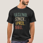 60. Geburtstagsgeschenk April 1960 60 Jahre alte M T-Shirt<br><div class="desc">60. Geburtstagsgeschenk April 1960 60 Jahre alte Männer Frauen Retro</div>